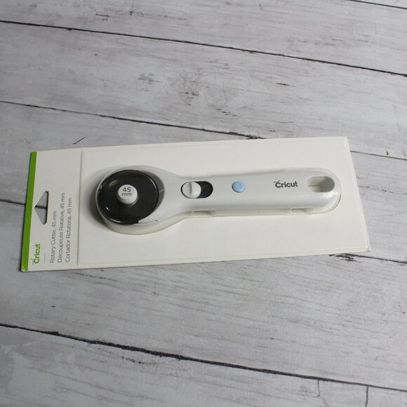 Provo Craft Cricut Rotary Cutter 45 mm Cutting Mat Tool DIY Sewing Craft - Picture 2 of 5